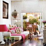 colorful-details-in-livingroom3-3.jpg