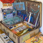 crafty-suitcase-ideas4-2.jpg