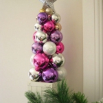 creative-decor-from-christmas-balls9-1