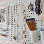 creative-organizing-things-with-pegboard4-3