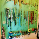 creative-organizing-things-with-pegboard4-4