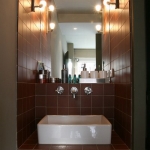 dark-tone-in-bathroom3-2.jpg