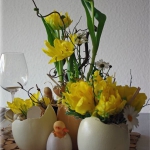 easter-chickens-table-setting-flowers14.jpg