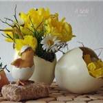 easter-chickens-table-setting-flowers3.jpg