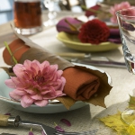 fall-table-setting-in-harvest-theme-on-plate4.jpg