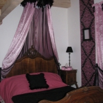 french-women-bedroom-creative15-1.jpg