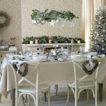 hanging-ny-decor-over-table14.jpg