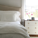 how-to-choose-nightstands-to-upholstery-headboard-color3-2.jpg