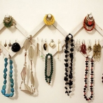 how-to-organize-jewelry-on-wall12.jpg