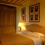 italian-traditional-bedrooms-color3-6.jpg