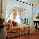 italian-traditional-bedrooms-details2-3.jpg