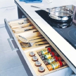 kitchen-storage-solutions-pull-out2-4.jpg