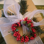 new-year-decorations-from-pine-branches-gift-wrapping3.jpg