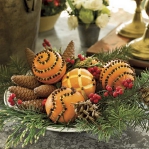 new-year-decorations-from-pine-branches-centerpiece7.jpg
