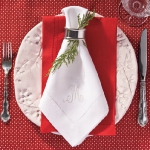 new-year-decorations-from-pine-branches-on-plate7.jpg