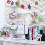 pegboard-in-homeoffice-and-craftrooms-ideas6
