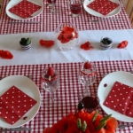 poppy-decorated-table-setting3-2.jpg