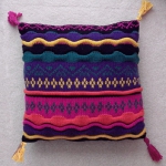 recycled-sweater-pillows-decorating6-5.jpg