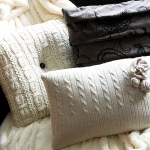 recycled-sweater-pillows-in-details3-1.jpg