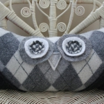 recycled-sweater-pillows-owl1.jpg