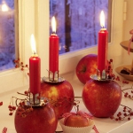 red-yellow-apples-and-candles2.jpg
