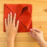 shaped-napkins-step-by-step2-4.jpg