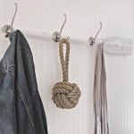 simple-clothes-hooks-decorating-ideas7-3