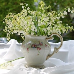 spring-decor-ideas-from-lily-of-the-valley-vases-style2-8