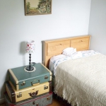 suitcase-and-trunk-as-bedside-table2-12.jpg