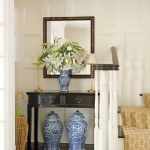 traditional-decor-for-foyer-composition4.jpg