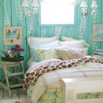 turquoise-wall-in-bedroom1.jpg