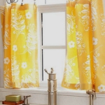 yellow-accents-in-interior-curtains5.jpg