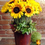 yellow-flowers-centerpiece-ideas-sunflower1.jpg