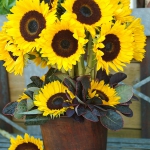 yellow-flowers-centerpiece-ideas-sunflower3.jpg