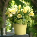 yellow-and-green-flowers-centerpiece-ideas6.jpg